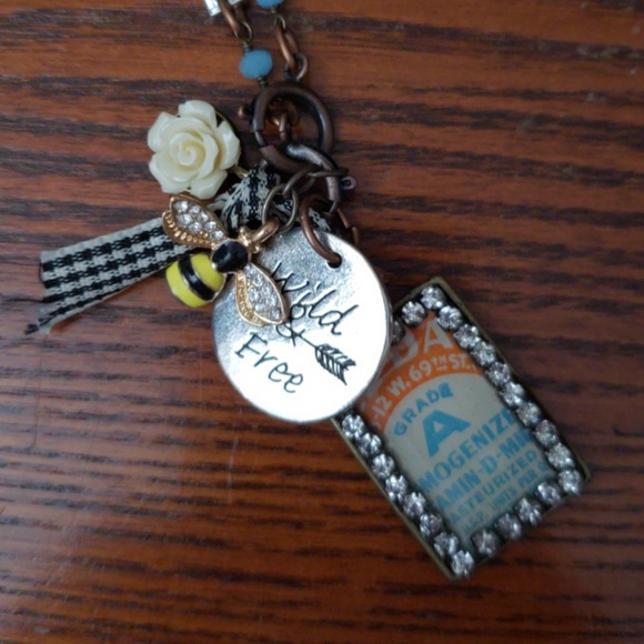 Charm necklace - Picture 2 of 3